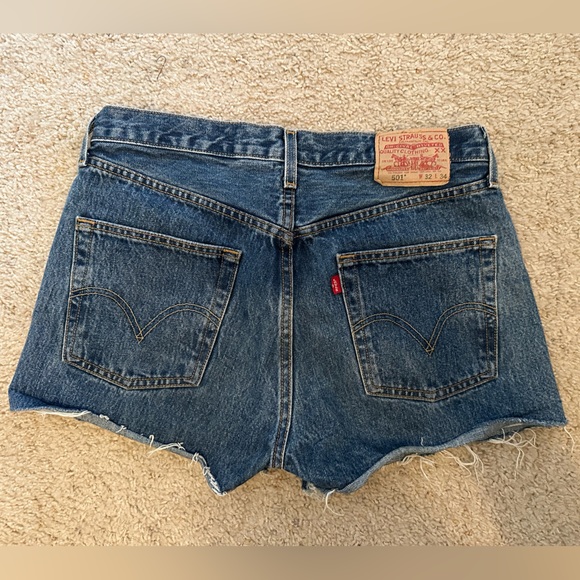 Levi’s high rise 501 button fly cut off shorts - Picture 6 of 6
